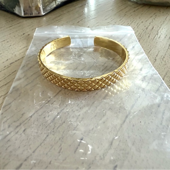 UNCOMMON JAMES Gold "Risk Taker" Cuff Bracelet - Picture 3 of 7